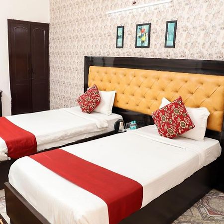 Hotel Aarkay Palace Badarpur エクステリア 写真