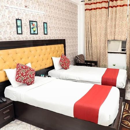 Hotel Aarkay Palace Badarpur エクステリア 写真