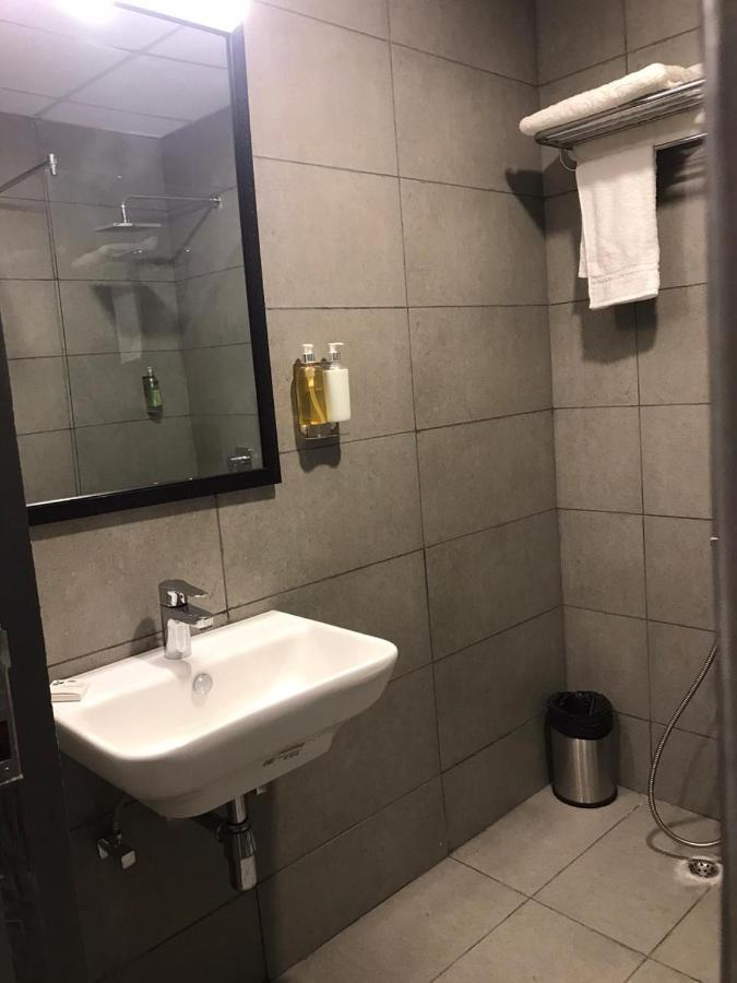 Hotel Aarkay Palace Badarpur エクステリア 写真