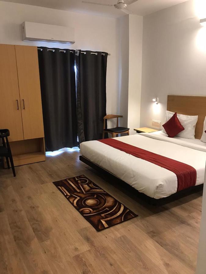 Hotel Aarkay Palace Badarpur エクステリア 写真