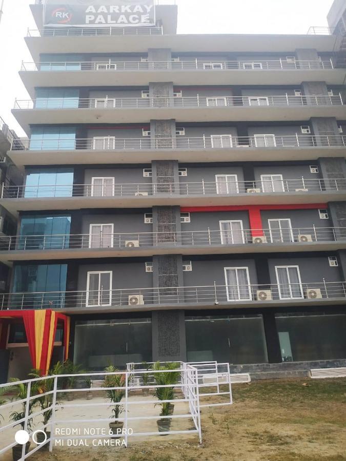 Hotel Aarkay Palace Badarpur エクステリア 写真